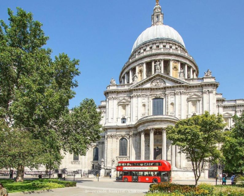 4-Hour Private Tour of London in a Panoramic Black Cab - The Changing of the Guard plan: Buckingham Palace on select days, Horse Guards on others