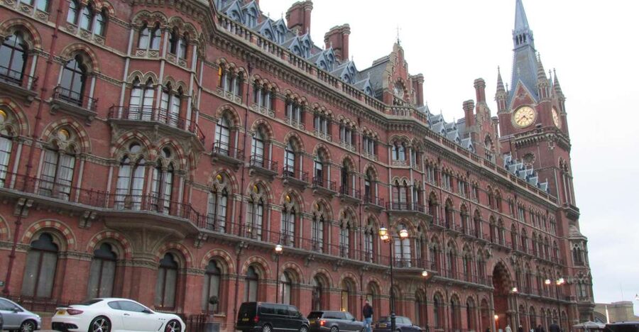 A Muggle's Guide to London: Harry Potter Walking Tour - From Temple Underground to a Hogwarts-style game of follow-the-leader