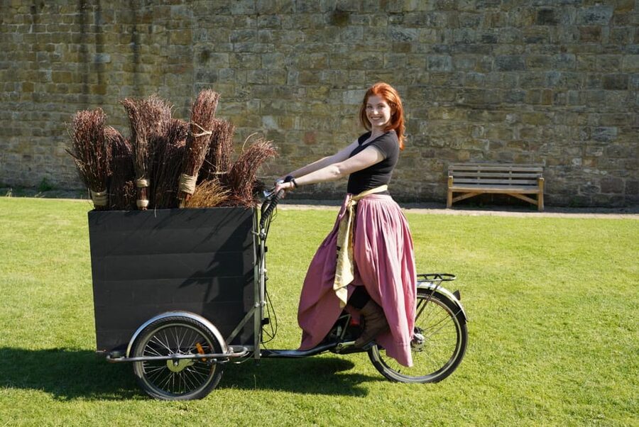 Alnwick: Alnwick Castle Ticket - Outer Bailey and the Harry Potter flight locations you can actually find