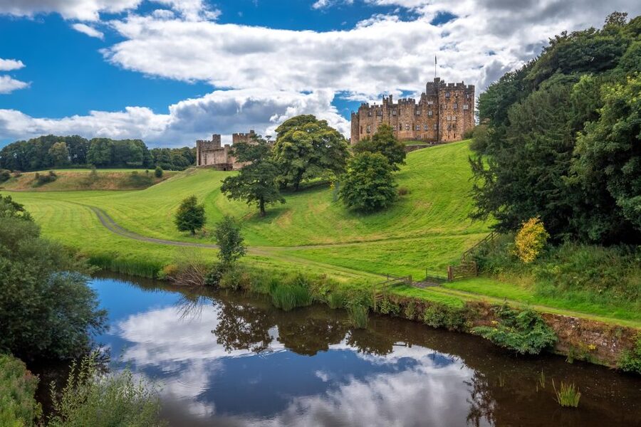 Alnwick Castle and Scottish Borders Tour from Edinburgh - Should you book the Alnwick Castle and Scottish Borders tour from Edinburgh?