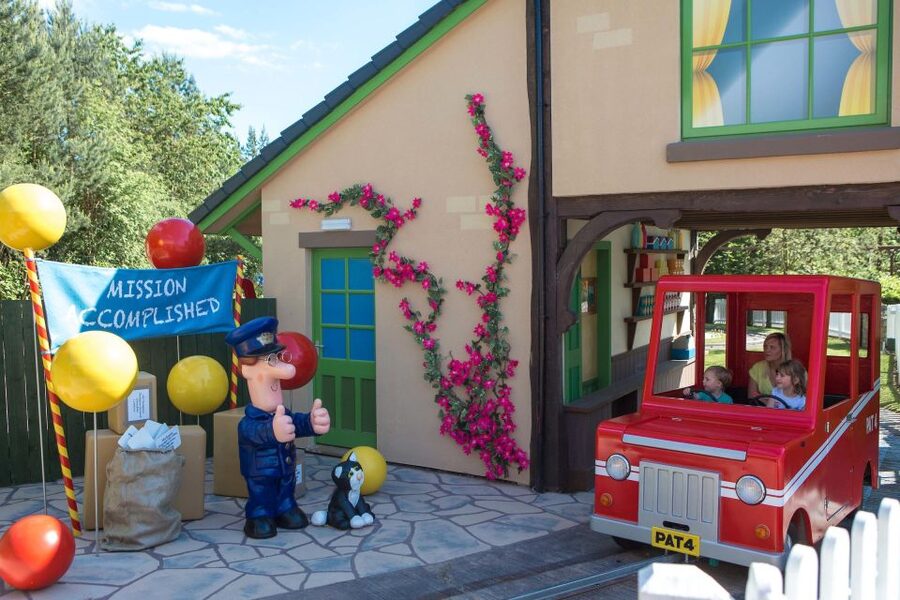 Alton Towers Resort: Entrance Ticket - Ride access: heights, age limits, and planning smart