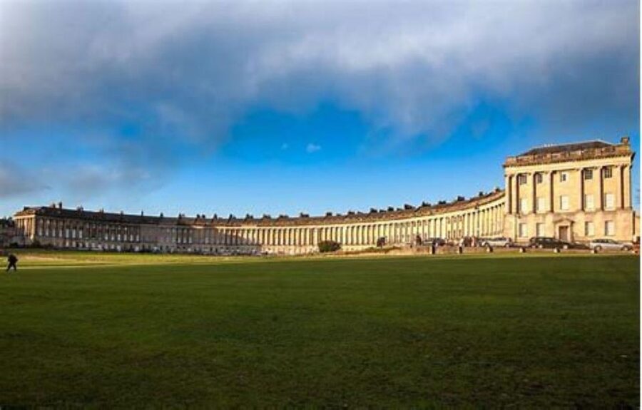 Bath: Local Pubs & Historic Sights Walking Tour (3h) - Key highlights worth centering in your plan