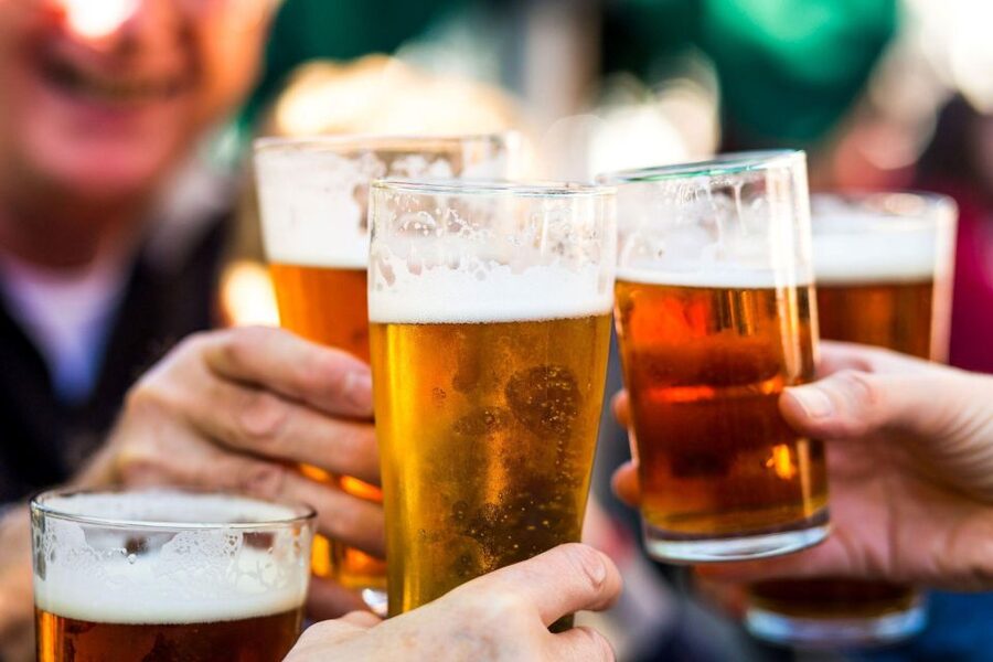 Bath: Local Pubs & Historic Sights Walking Tour (3h) - Starting at Bath Abbey, and getting Bath’s spa story first