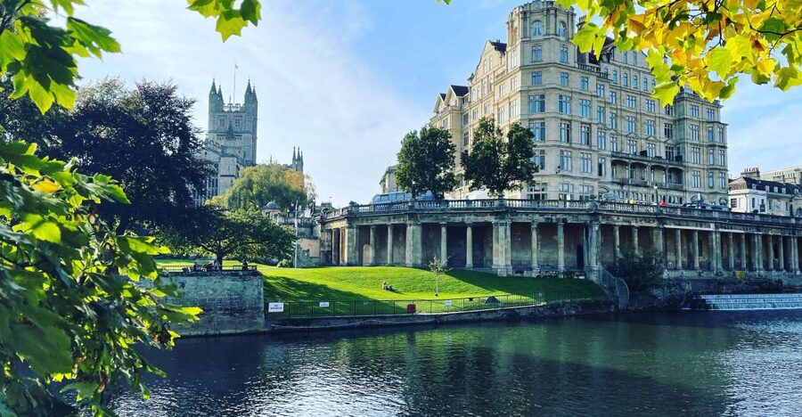 Bath: Walking Tour with Qualified Blue Badge Tourist Guide - Quick highlights