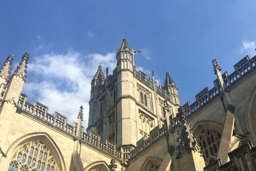 Bath: Walking Tour with Qualified Blue Badge Tourist Guide - Pulteney Bridge: the stop that turns architecture into a story