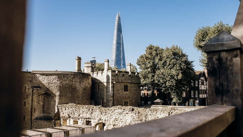 Best of London: Tower of London, River Cruise & History Walk - River Thames cruise: 40 minutes that give London perspective