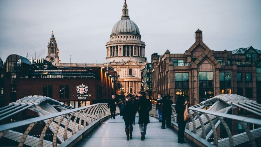Best of London Walking Tour-3 Hours, Small Group max 10 - Meeting at Waterstones: How to Start Smoothly