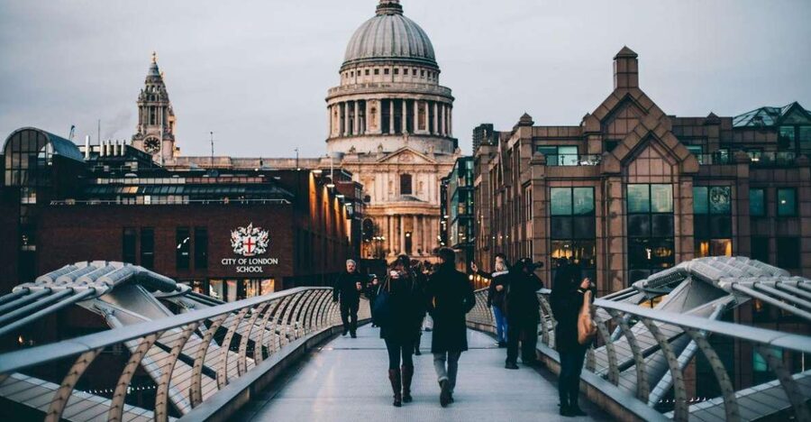 Best of London Walking Tour-3 Hours, Small Group max 10 - Westminster Abbey, Big Ben, and Parliament: Beyond the photo