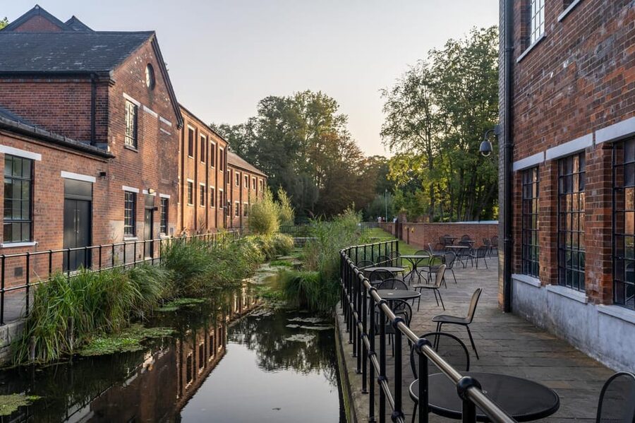 Bombay Sapphire Gin Distillery Tour - What the free gin and tonic is like, and how to make it count