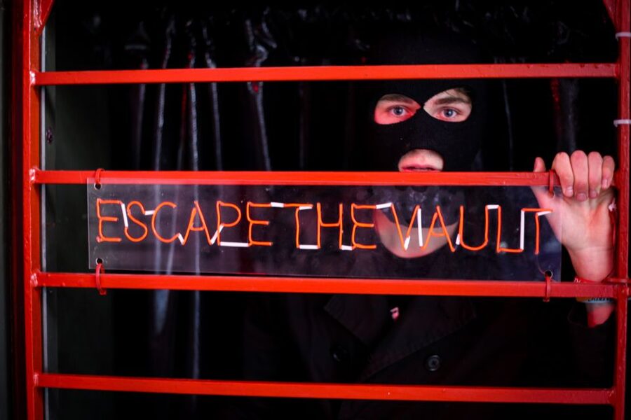 Brighton: Escape the Vault and Rob a Bank Escape Room - Finding Presuming Ed’s on London Road, Brighton
