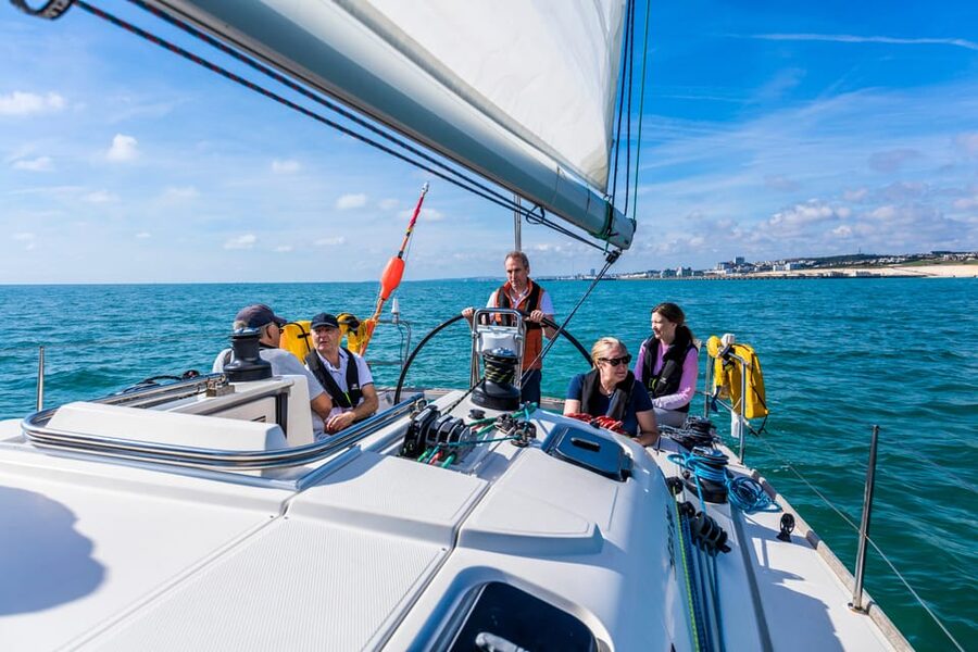 Brighton: Sailing Trip with Drinks - Drinks Onboard: Sparkling Wine, Plus A Note To Confirm