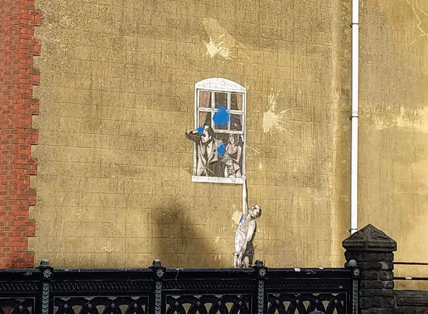 Bristol: Self-Guided Sightseeing Audio Tour - Old City walk: markets, a surviving city gate, and the feel of older Bristol