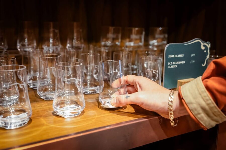 Buffalo Trace Distillery: Whiskey Tasting Experience - Taste of the Trace, the exact pours you should plan around