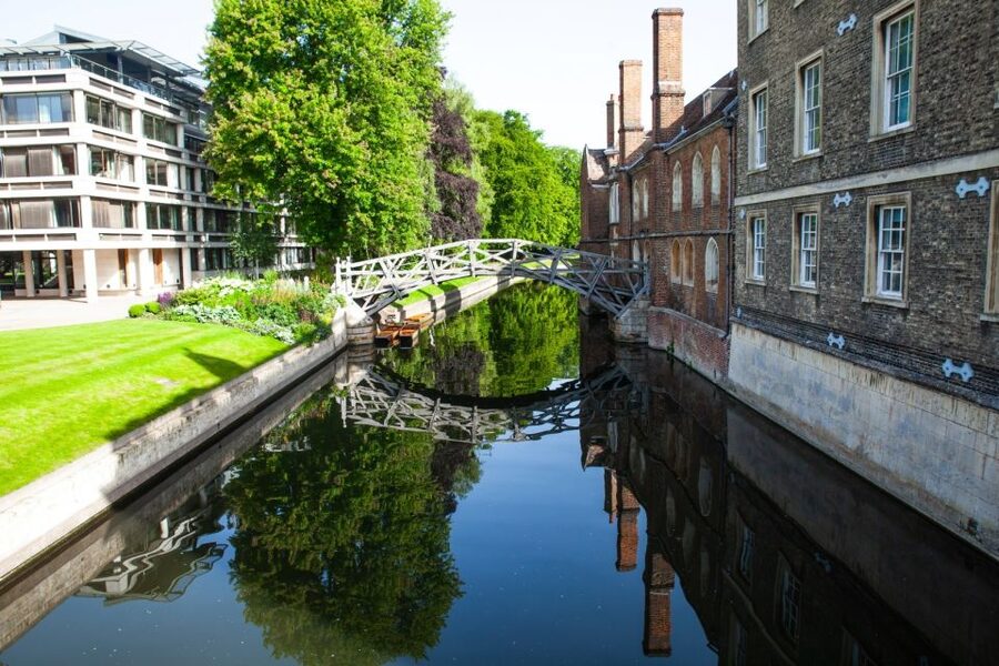 Cambridge: 2-Hour Private University Walking Tour - King’s College Chapel and the Mathematical Bridge: where your photos get better fast