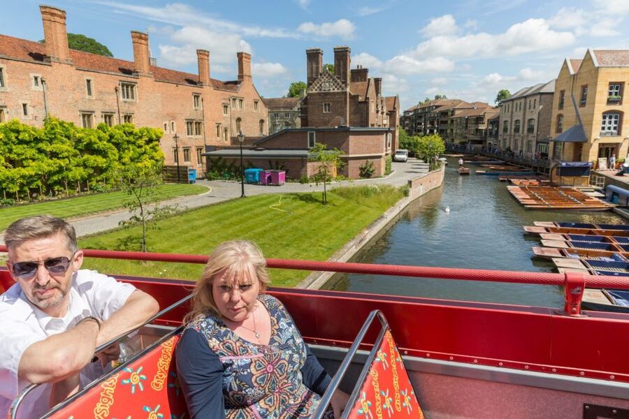 Cambridge: City Sightseeing Hop-On Hop-Off Bus Tour - Entering Cambridge by bus: why this format works