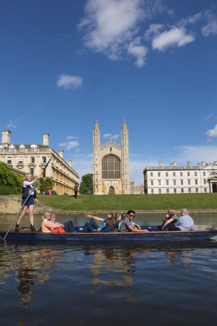 Cambridge: Guided Shared River Punting Tour - Mathematical Bridge, King’s College Chapel, and the first big views