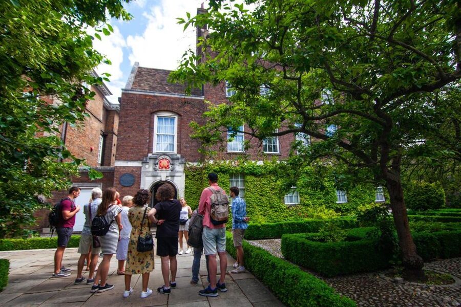 Cambridge: University Alumni Tour with Kings College Option - The Mathematical Bridge and Senate House: Design, Power, and Prestige