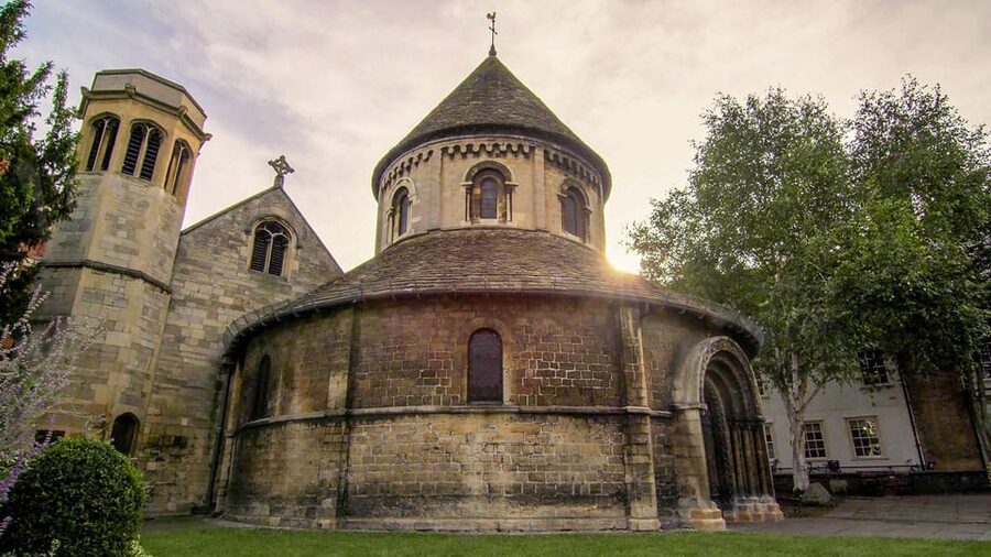 Cambridge: University Walking Tour - Senate House, Corpus Clock, and Cavendish Laboratory: The Stops That Anchor the Tour