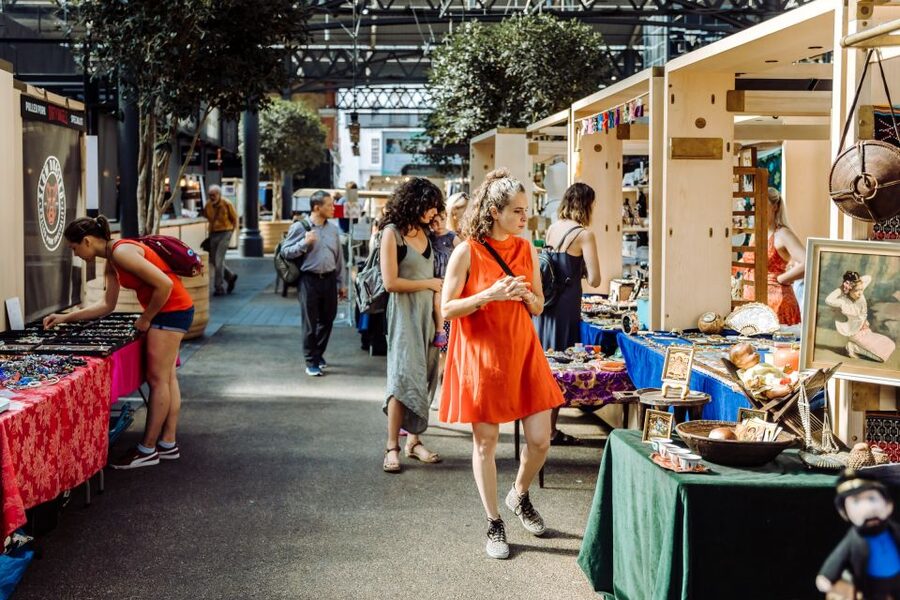 Camden: Explore London’s Creative Side with a Local Host - Primrose Hill: poetry names, quiet streets, and a possible viewpoint