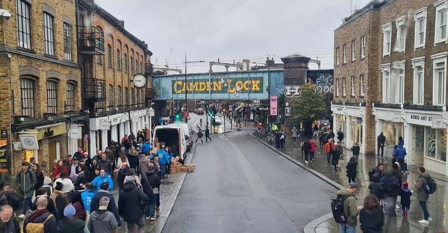 Camden Pub and Walking Tour - Pembroke Castle, the Welsh Finale and Food at Your Pace