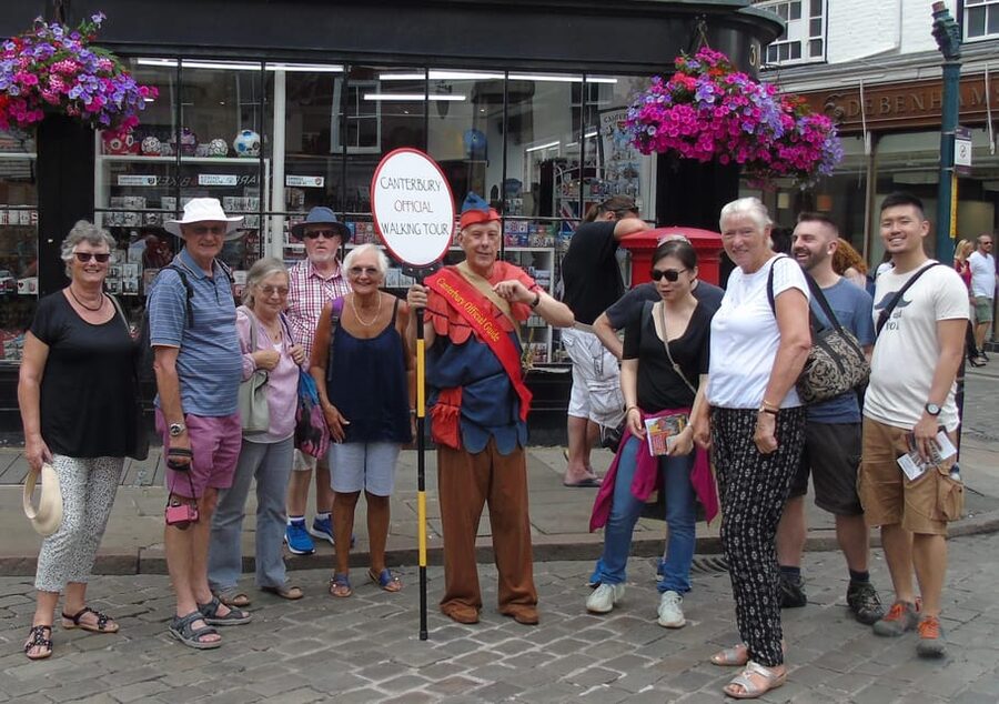 Canterbury: Walking Tour with Green Badge Guide - The Cathedral from the outside: precinct walk, monastery traces, and Kings School grounds