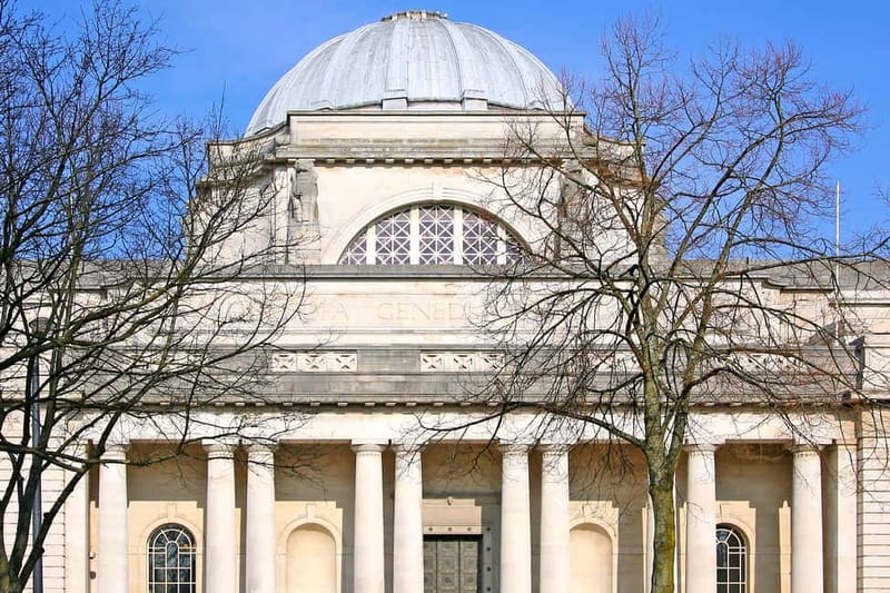 Cardiff: Doctor Who City Walking Tour - Donna Noble’s wedding and the reality behind the episode glamour