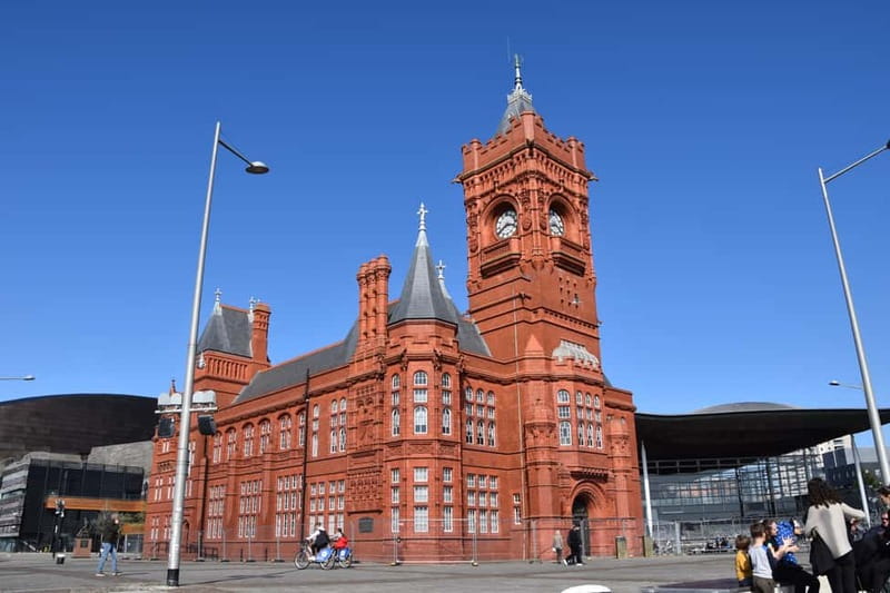 Cardiff: Doctor Who Walking Tour - Episode backdrops: Face the Raven, The Runaway Bride, and Rose