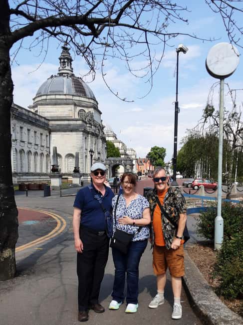 Cardiff: Private Walking Tour with a Local - How the walking portion works in real life