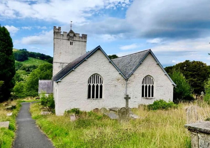 Cardiff: Waterfalls, Mountains & Castles Day Tour - A small-group van plan that actually feels like a day out