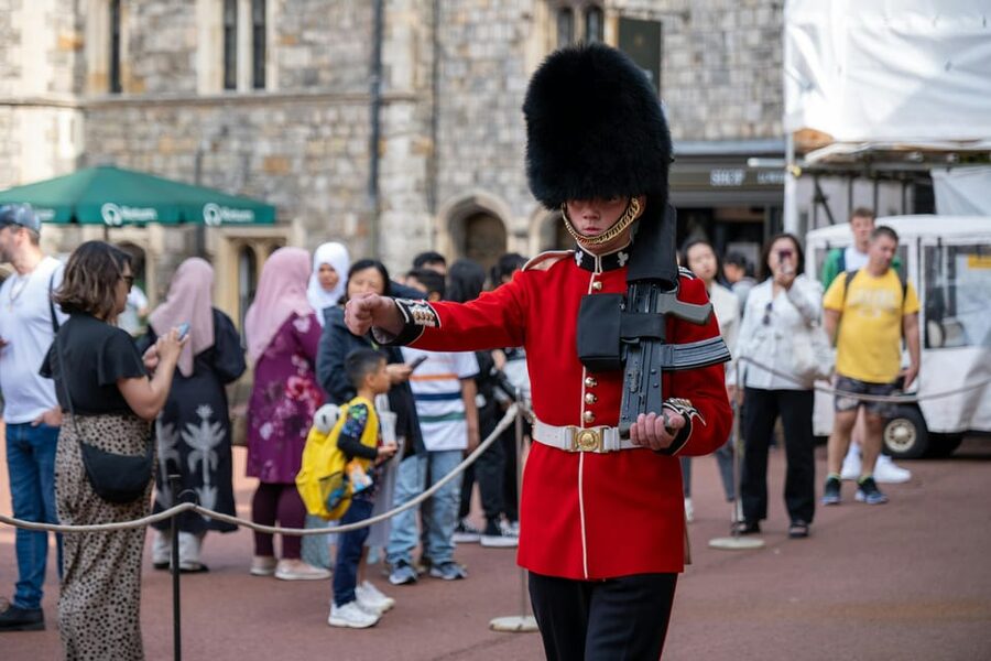 Changing of the Guard Experience in London - Price and value for $26 in central London