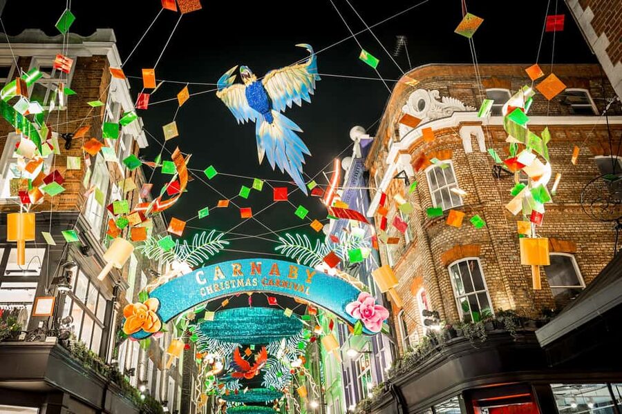 Christmas Lights Afternoon Tea Bus Tour - Seats, Audio, and Weather: How to Avoid Common Frustration