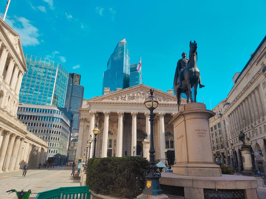 City of London Historical Walking Tour - Start at Barbie Green and get oriented fast