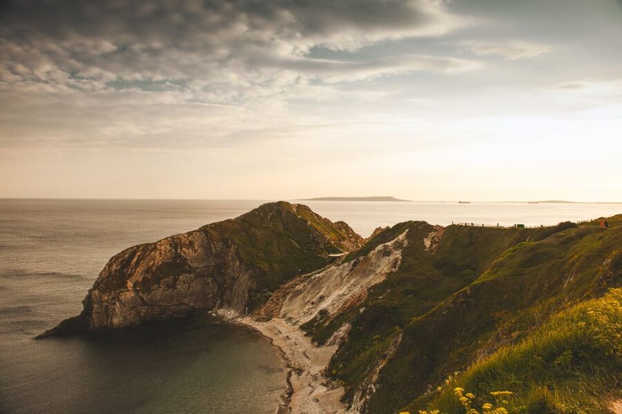 Devon and Cornwall: 5-Day Tour from London - Dartmoor, Postbridge’s clapper bridge, and Tavistock with Drake links