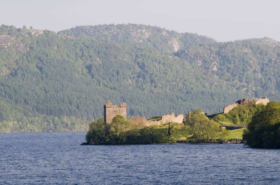 Dochgarroch: Loch Ness and Caledonian Canal 2-Hour Cruise - The Great Glen and Aldourie Castle Views: When the Canal Turns Cinematic