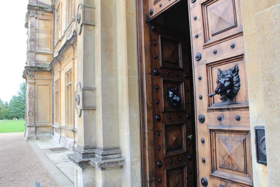 Downton Abbey and Village Small Group Tour from London - Above-stairs without a guided interior: how to get the most