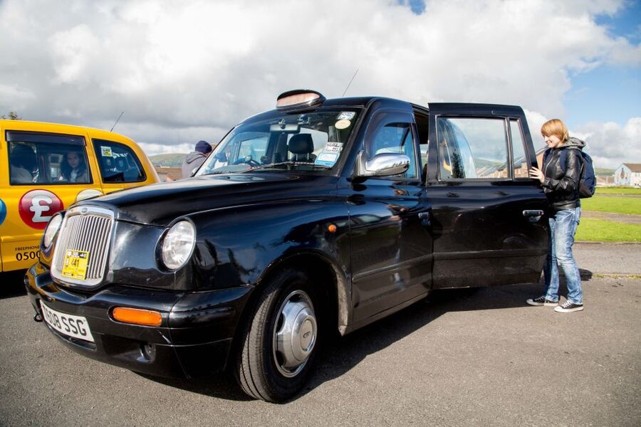 Dublin: Belfast (Titanic or Taxi), Dunluce & Causeway Trip - Packing Tips That Matter When the Weather Changes