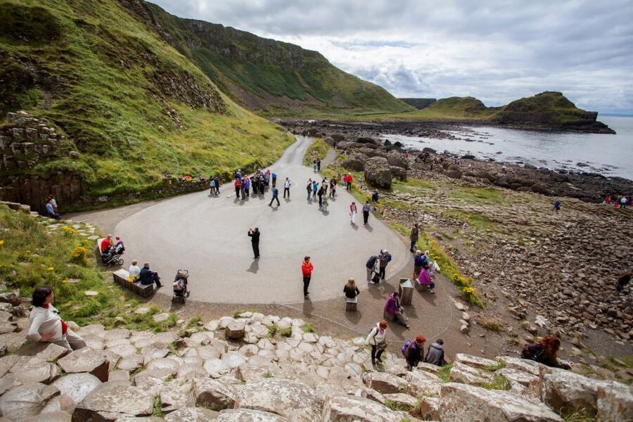 Dublin: Giant's Causeway & Glens of Antrim Day Tour - Belfast Time, Shopping, and the Samson and Goliath Cranes
