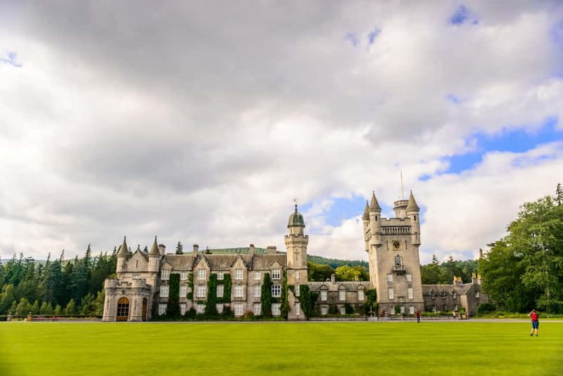 Edinburgh: Balmoral Castle and Scone Palace Royal Tour - Scone Palace, Scotland’s crowning place and its gardens