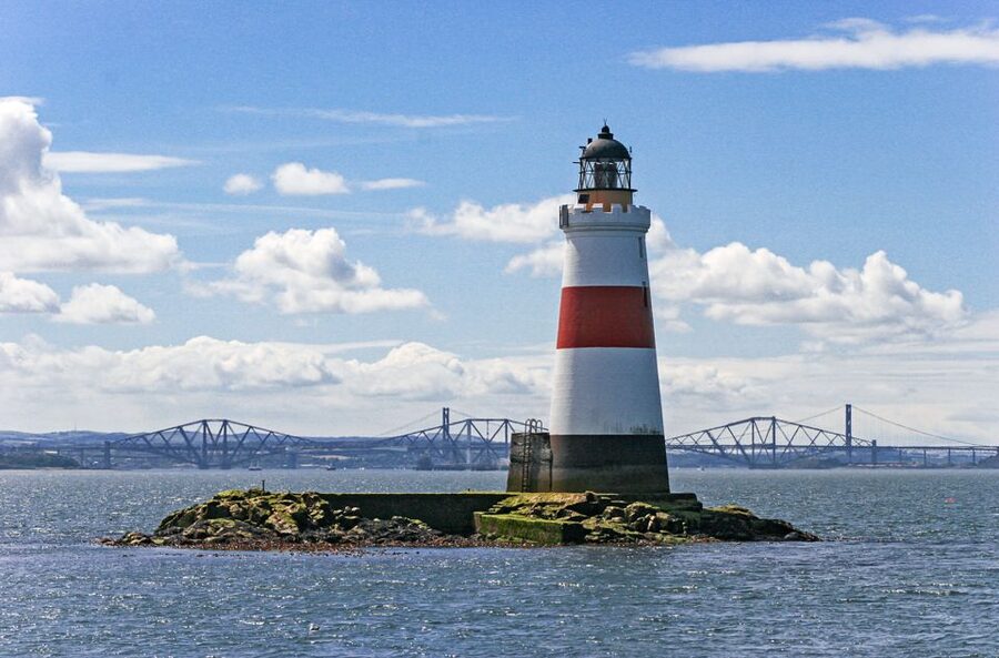 Edinburgh: 'Firth of Forth' Three Bridges Sightseeing Cruise - Inchcolm Island and the medieval abbey: what you gain with the landing pass