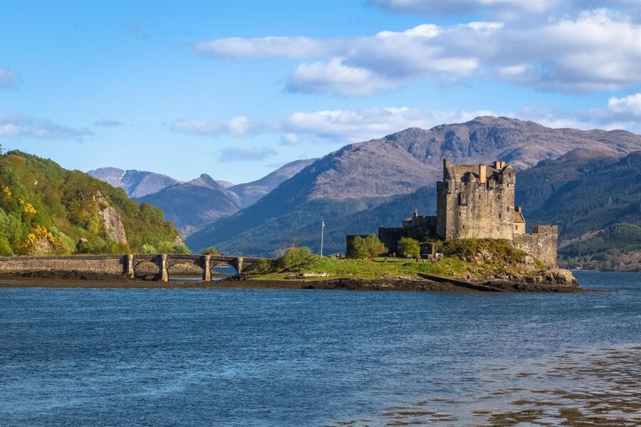 Edinburgh: Isle of Skye and Loch Ness 5-Day Highlands Tour - Day 2: Fort William and the Jacobite Steam Train option