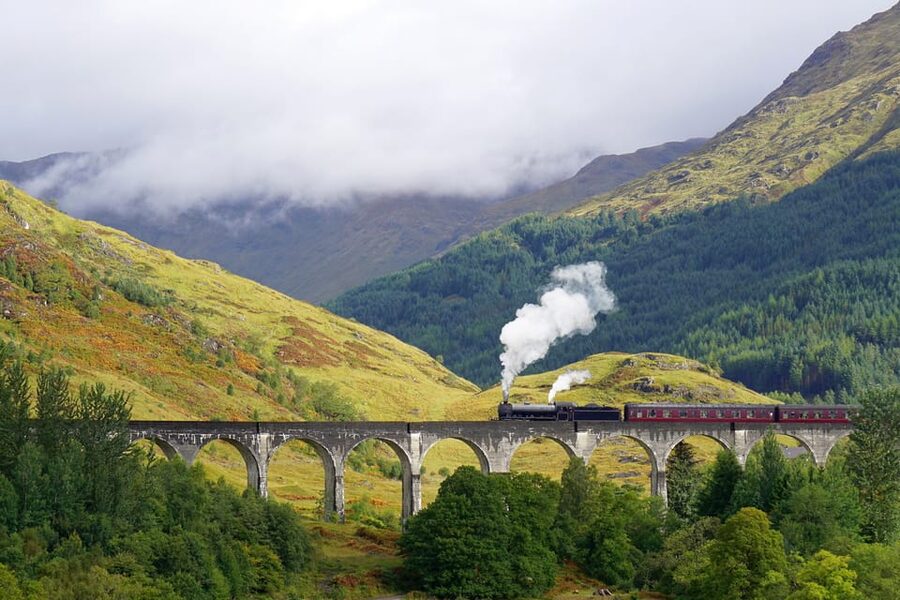 Edinburgh: Isle of Skye & Optional Jacobite Train 3-Day Tour - Skye day, Cuillin legends, Quiraing, and Old Man of Storr