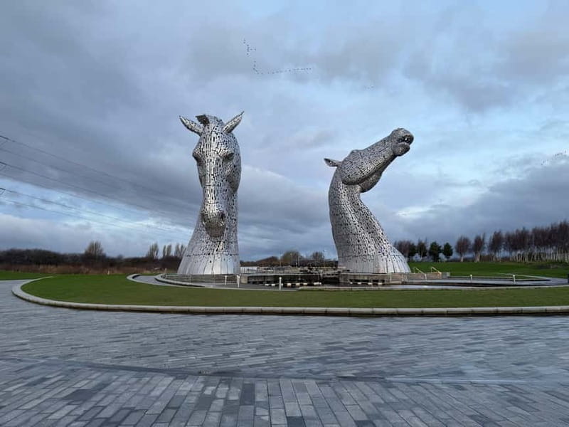 Edinburgh: Kelpies, Stirling Castle & Loch Lomond - The Kelpies at The Helix Park near Falkirk, more than a photo moment