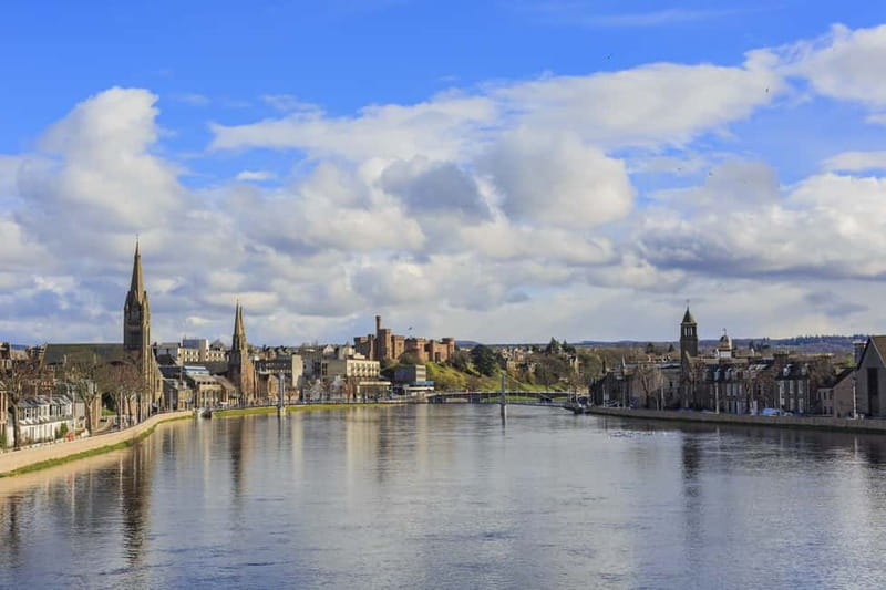 Edinburgh: Loch Ness, Inverness & Highlands Tour in Spanish - From St Andrew’s House to Kilmahog: start fast, stop for coffee