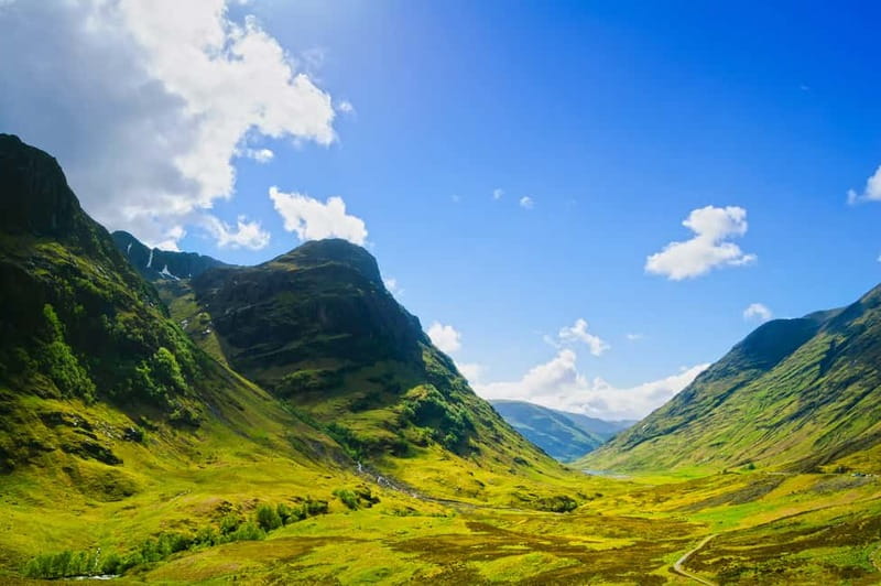 Edinburgh: Loch Ness, Inverness & Highlands Tour in Spanish - Fort Augustus: Nessie vibes, Loch Ness sign, and real meal options