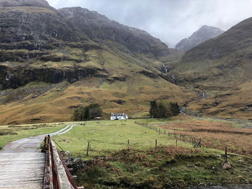 Edinburgh: Loch Ness, Inverness & Highlands Tour in Spanish - Pitlochry’s Victorian stop: wind down with a pint