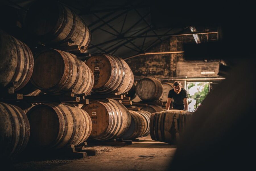 Edinburgh: Ultimate Whisky Experience - Glenturret Distillery near Crieff: the hand-crafted difference