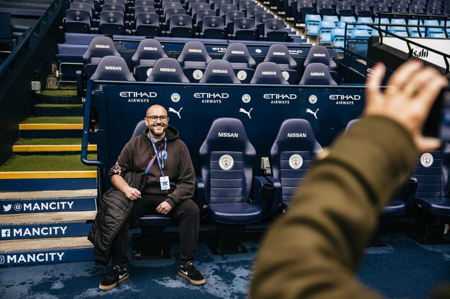 Etihad Stadium: The Manchester City Stadium Tour - Guides make the difference, and you can feel the energy