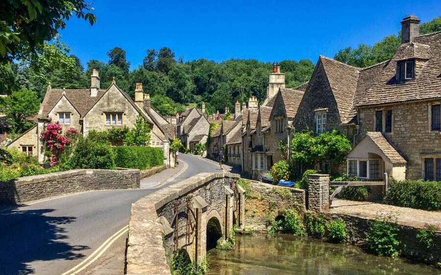 From Bath: Cotswolds Private Day Tour with Pickup - Castle Combe’s quiet streets and why they look so perfect
