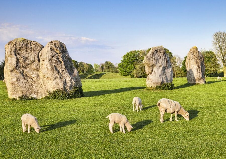 From Bath: Stonehenge & the Cotswolds Day Tour with Entry - Stonehenge Entry and the Best Way to Experience the Standing Stones