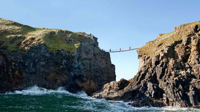 From Belfast: Giant's Causeway, Dunluce Castle & Dark Hedges - Key things I’d watch for on this Belfast coast day